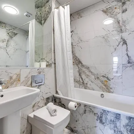 Large 2 Bed 2 Bath Central Манчестер Экстерьер фото