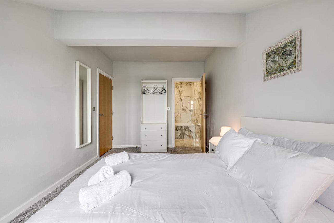Апартаменты Large 2 Bed 2 Bath *
