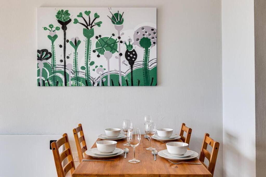 Large 2 Bed 2 Bath Манчестер